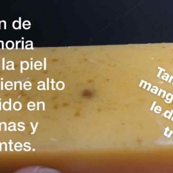 100% hand mad soaps - Picture 7 of 8